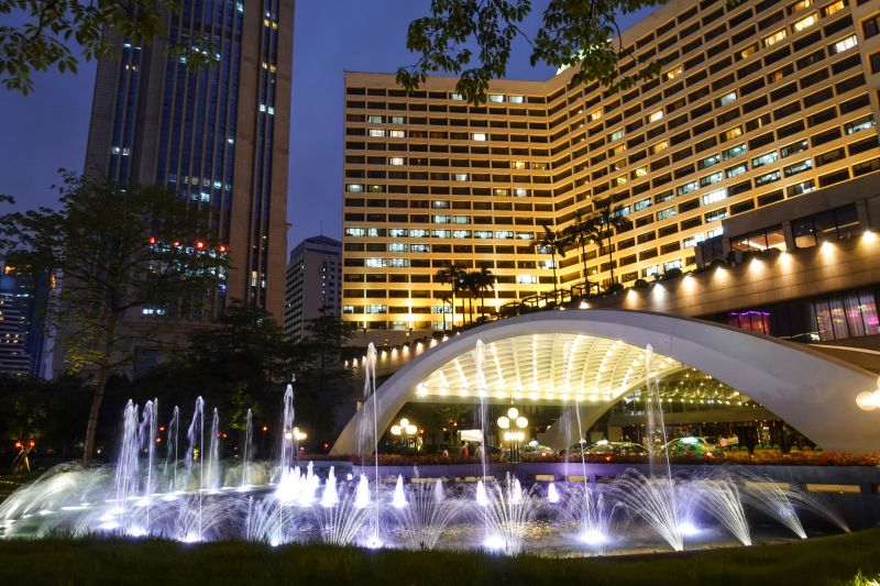 Underwater Pond and Fountain Lighting